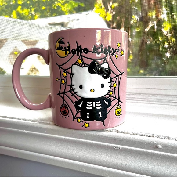NWT Hello Kitty pink Halloween mug - Picture 2 of 4